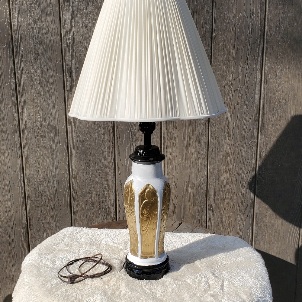 Beautiful hand painted cremic lamp and shade.